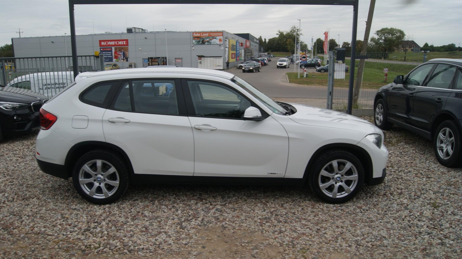 BMW X1 sDrive18d Model xLine 2013