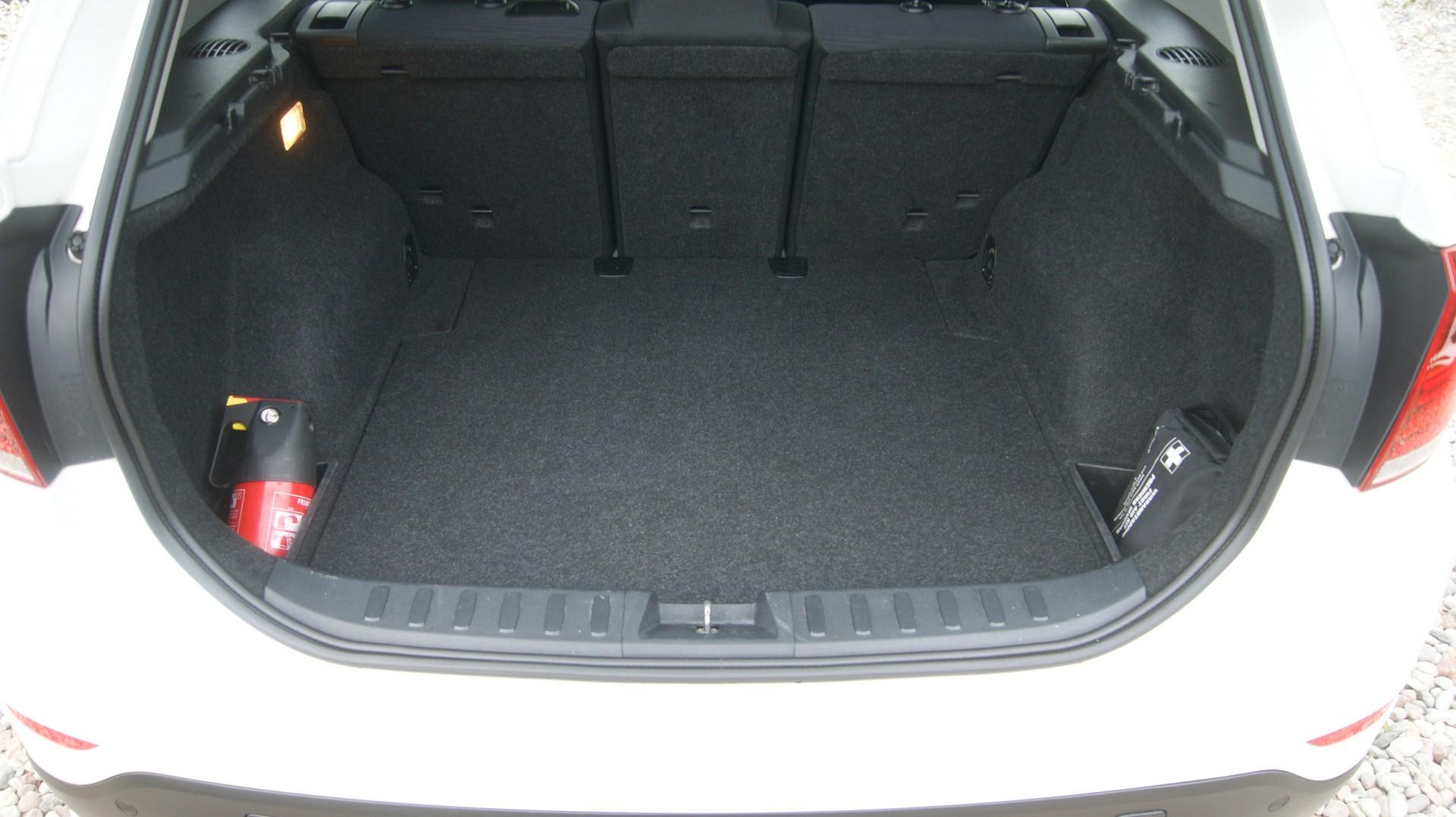 BMW X1 sDrive18d Model xLine 2013