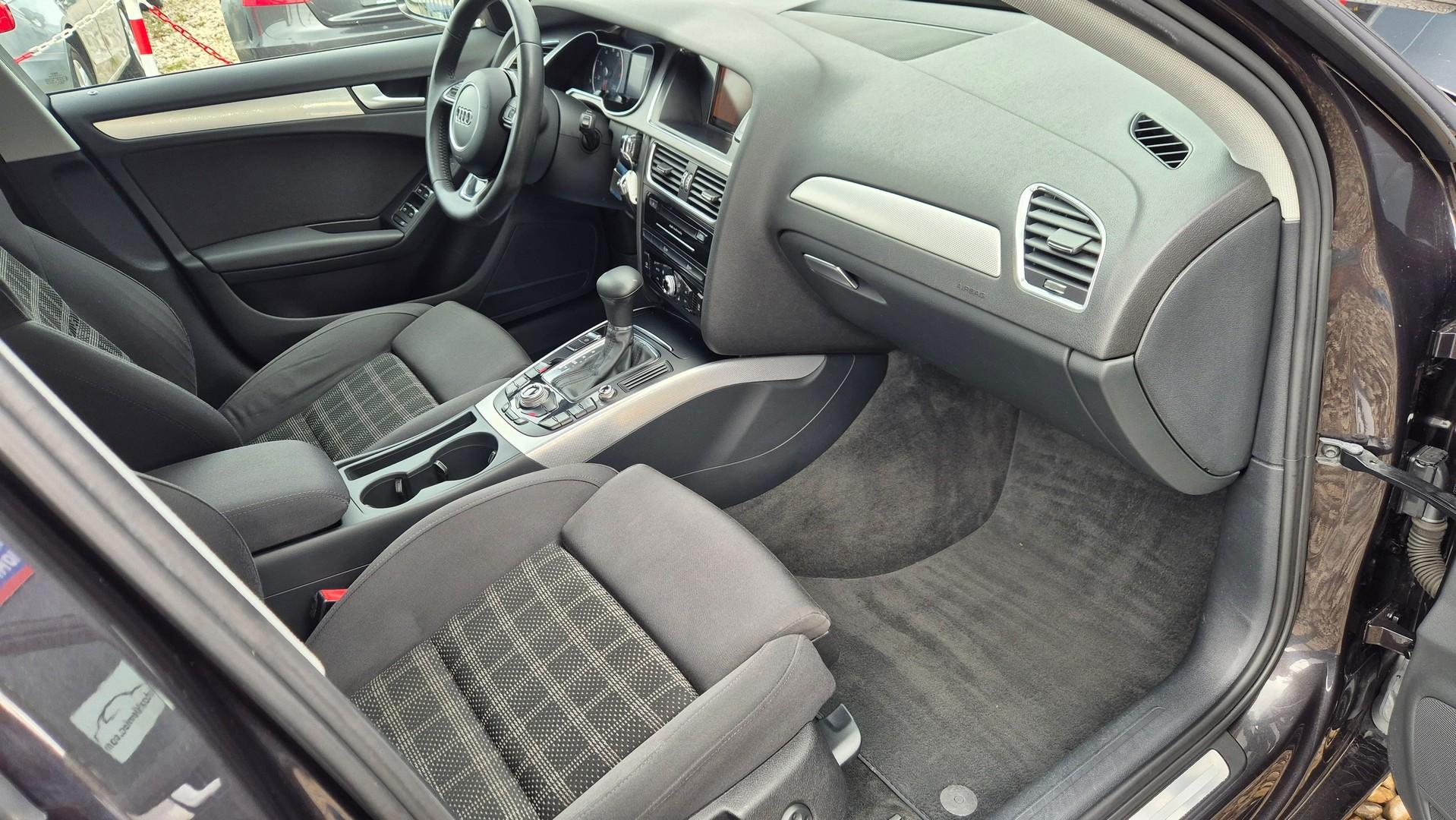 Audi A4 1.8 tfsi Ambition Nawigacja Tempomat Grzane fotele 
