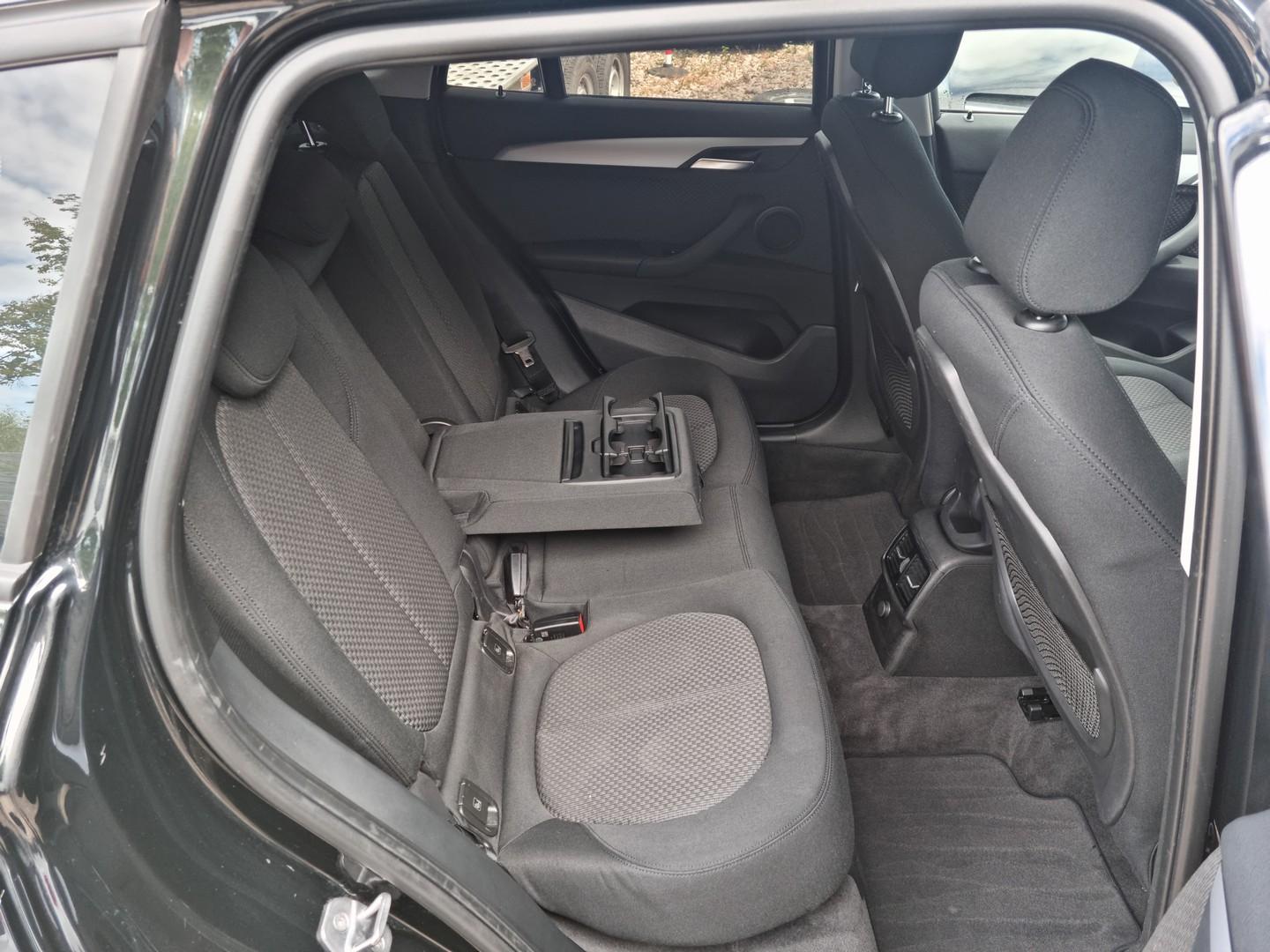 BMW / X1 sDrive 18i Lounge AUTOMAT
