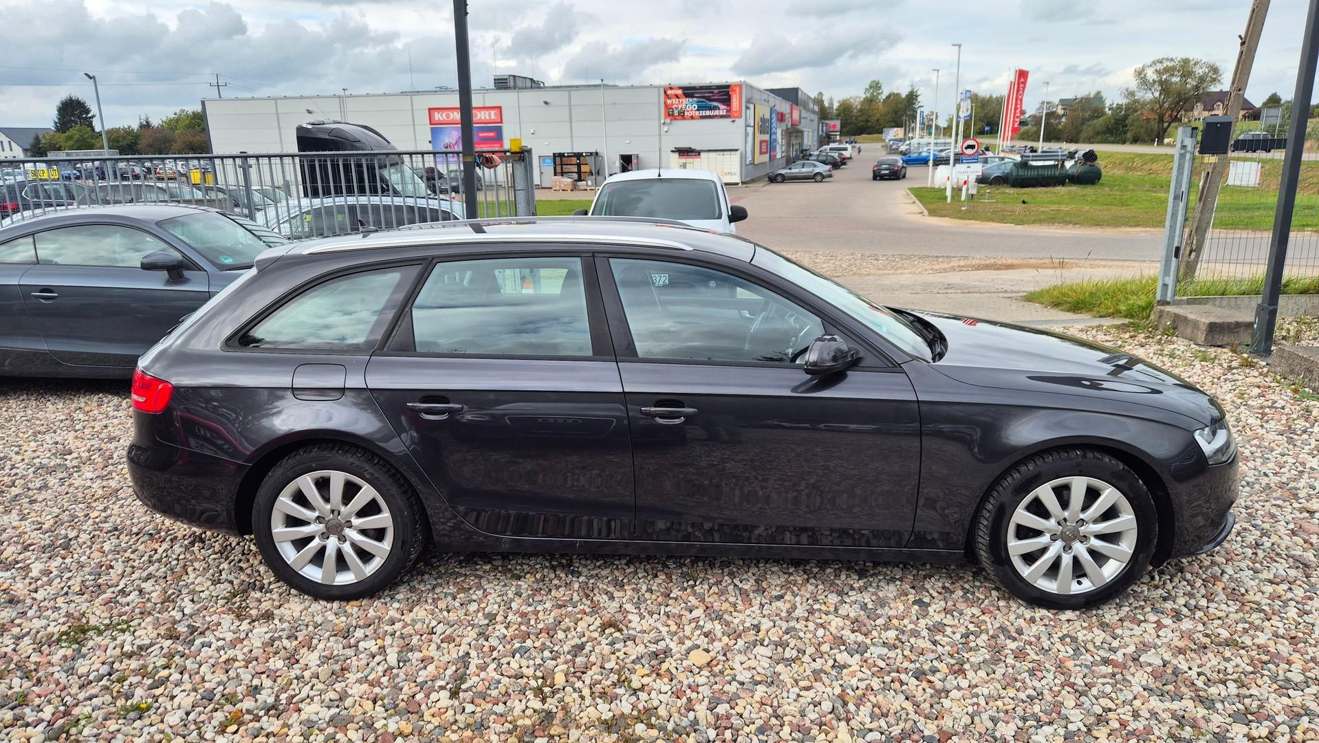 Audi A4 1.8 tfsi Ambition Nawigacja Tempomat Grzane fotele 