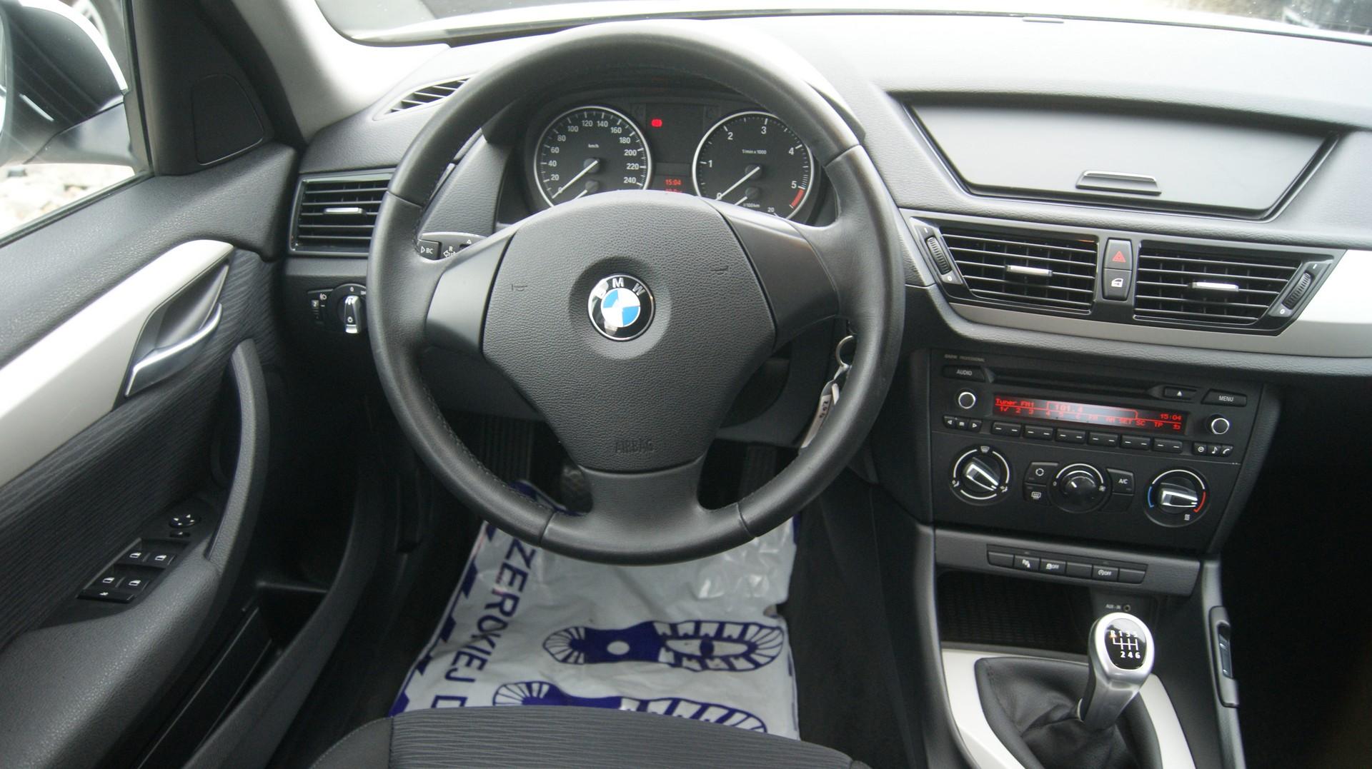 BMW X1 sDrive18d Model xLine 2013