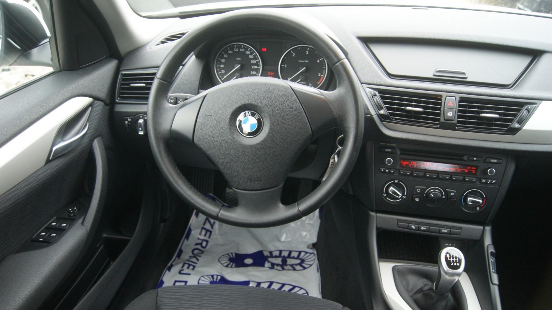 BMW X1 sDrive18d Model xLine 2013