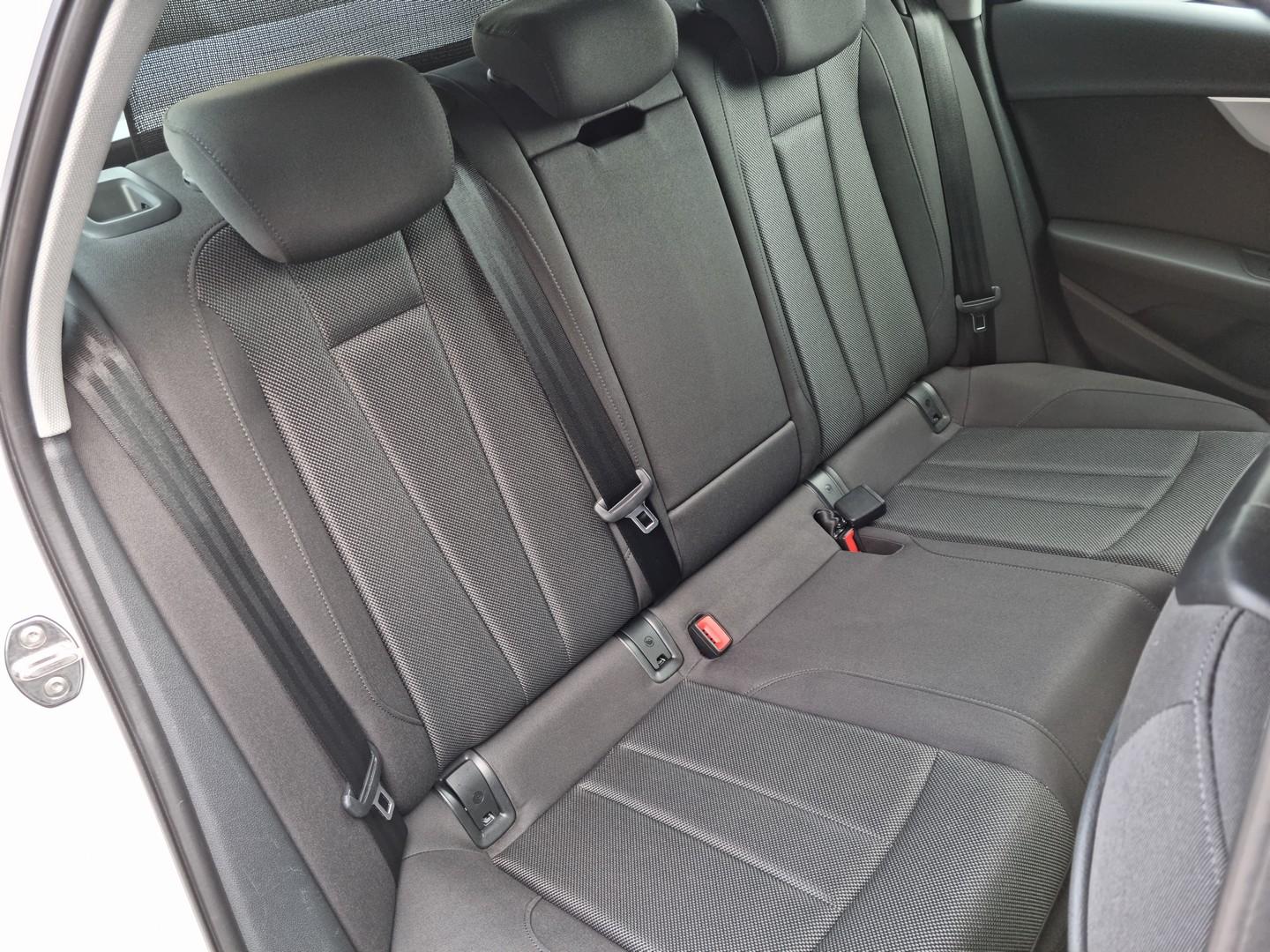 Audi A4 2.0 TDI Business Nawigacja Bi Xenon  z VAT