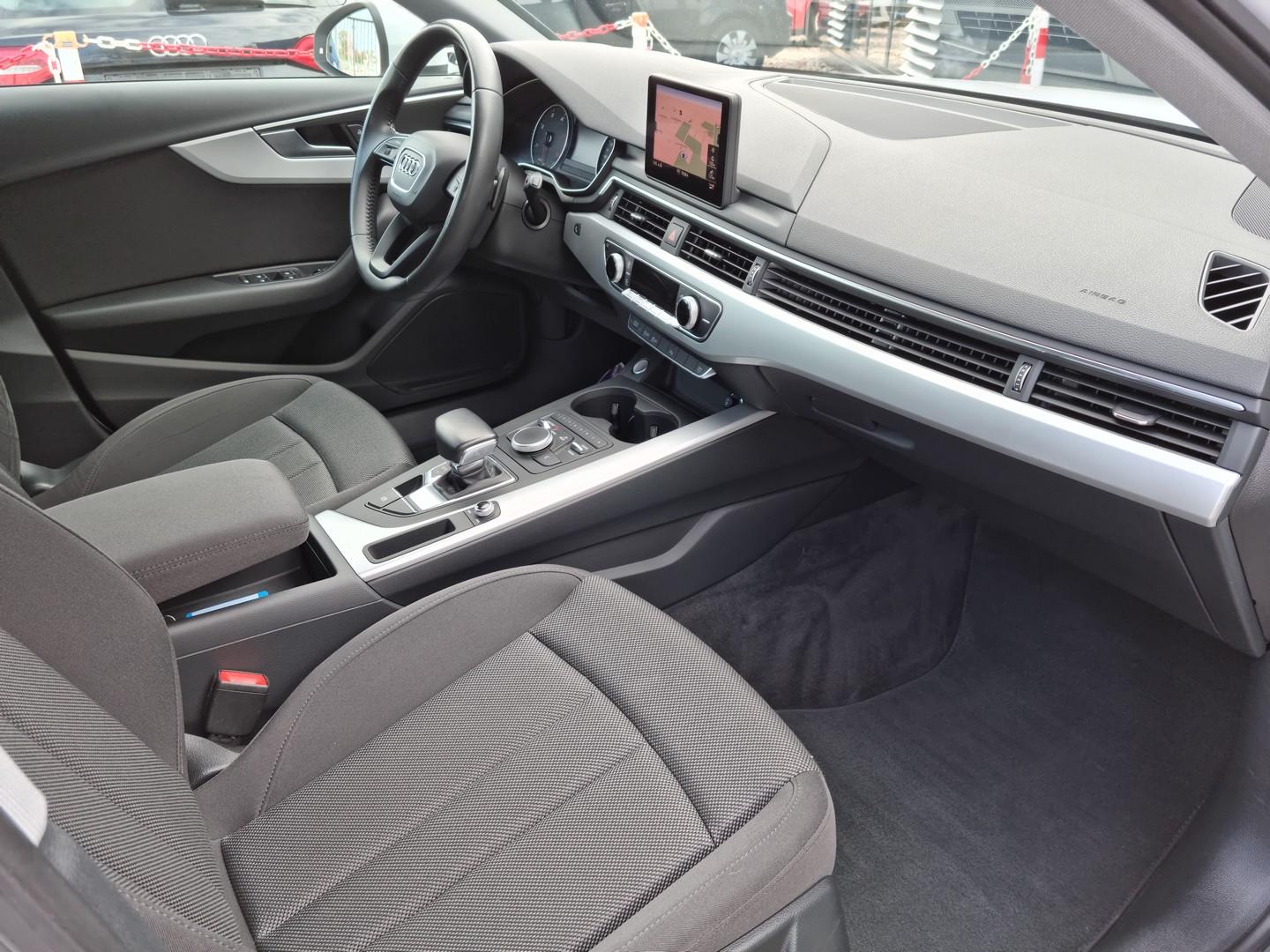 Audi A4 2.0 TDI Business Nawigacja Bi Xenon  z VAT