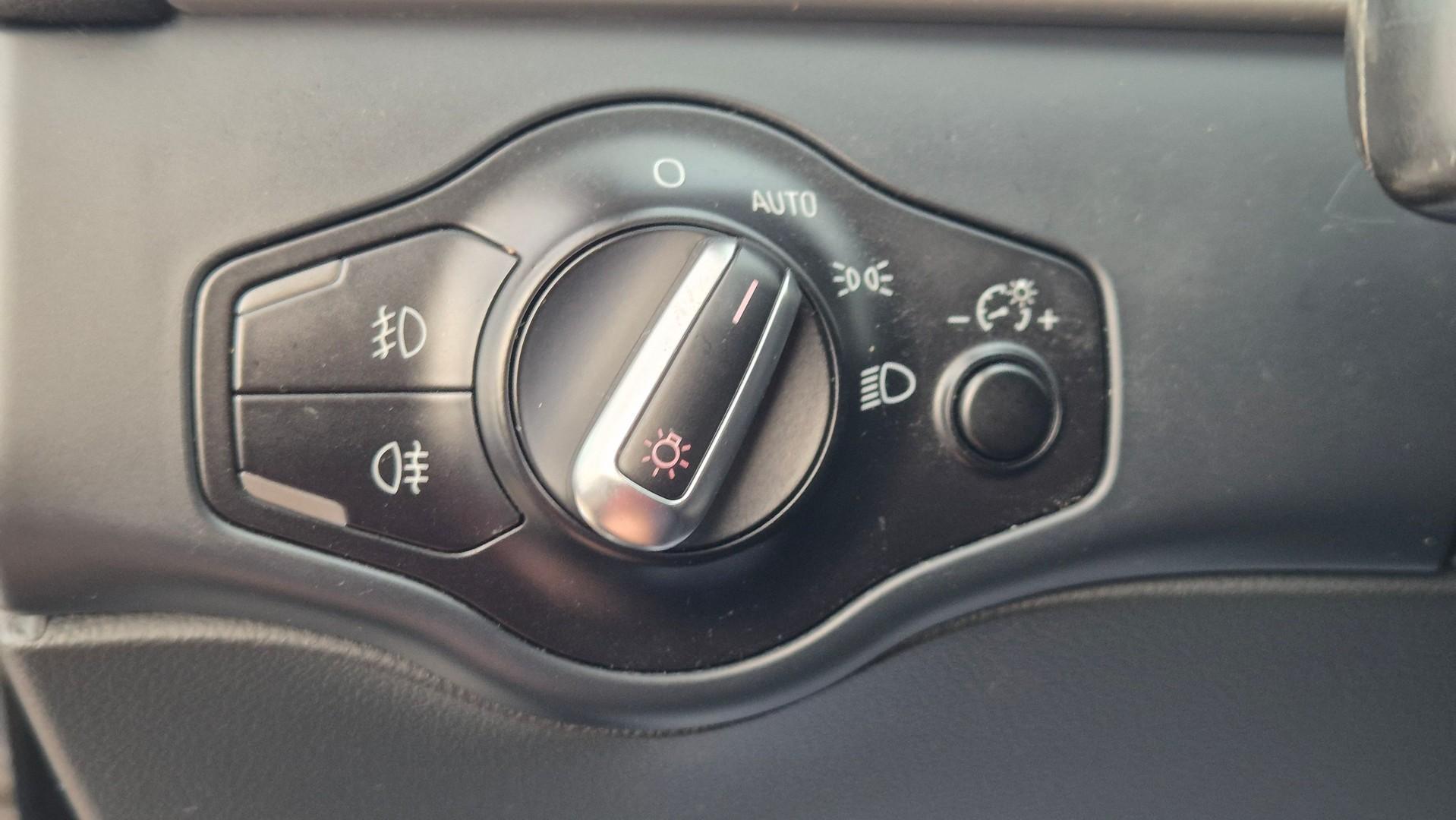 Audi A4 2.0 TFSI Nawigacja Grzane fotele