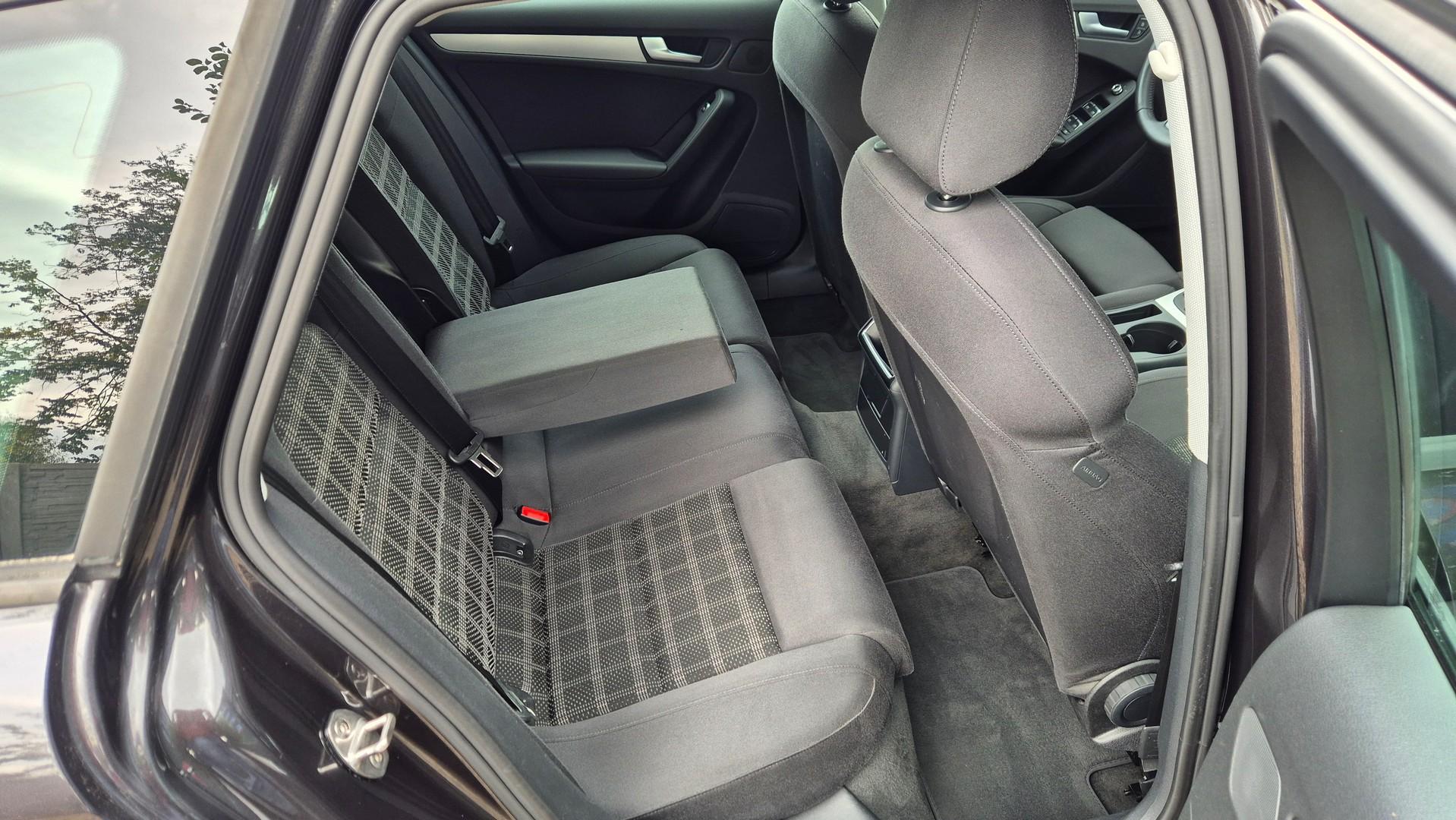 Audi A4 1.8 tfsi Ambition Nawigacja Tempomat Grzane fotele 
