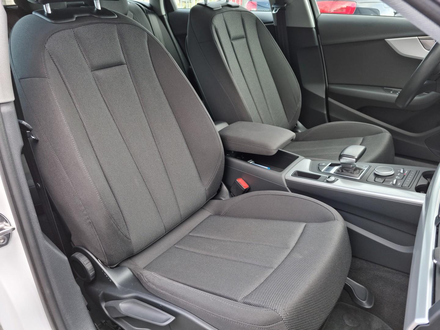 Audi A4 2.0 TDI Business Nawigacja Bi Xenon  z VAT