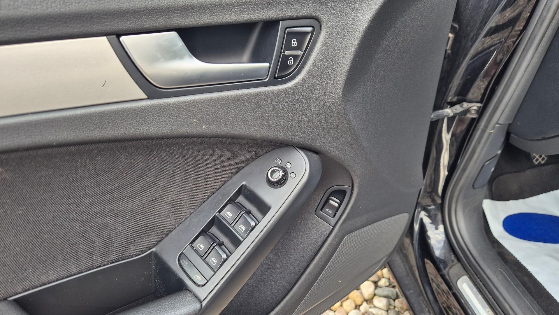 Audi A4 2.0 TFSI Nawigacja Grzane fotele