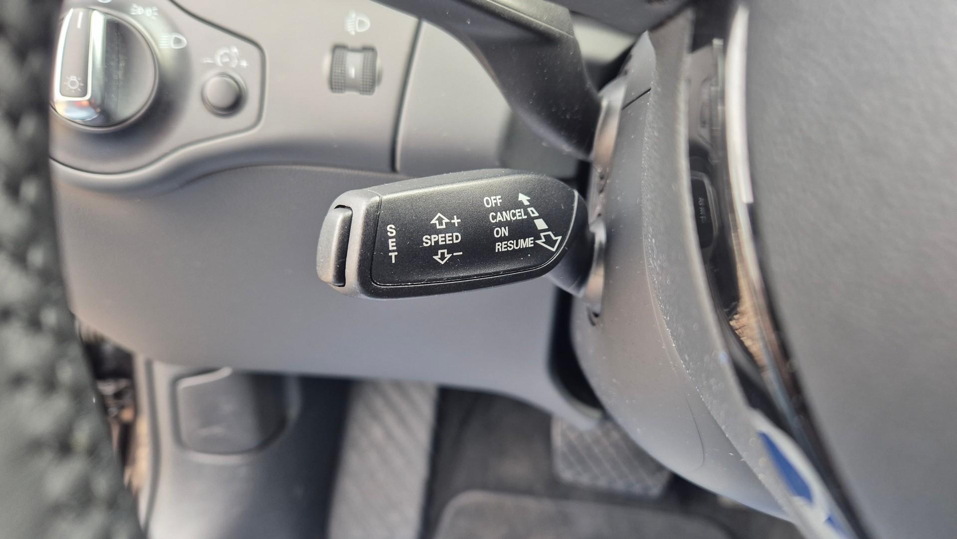 Audi A4 1.8 tfsi Ambition Nawigacja Tempomat Grzane fotele 