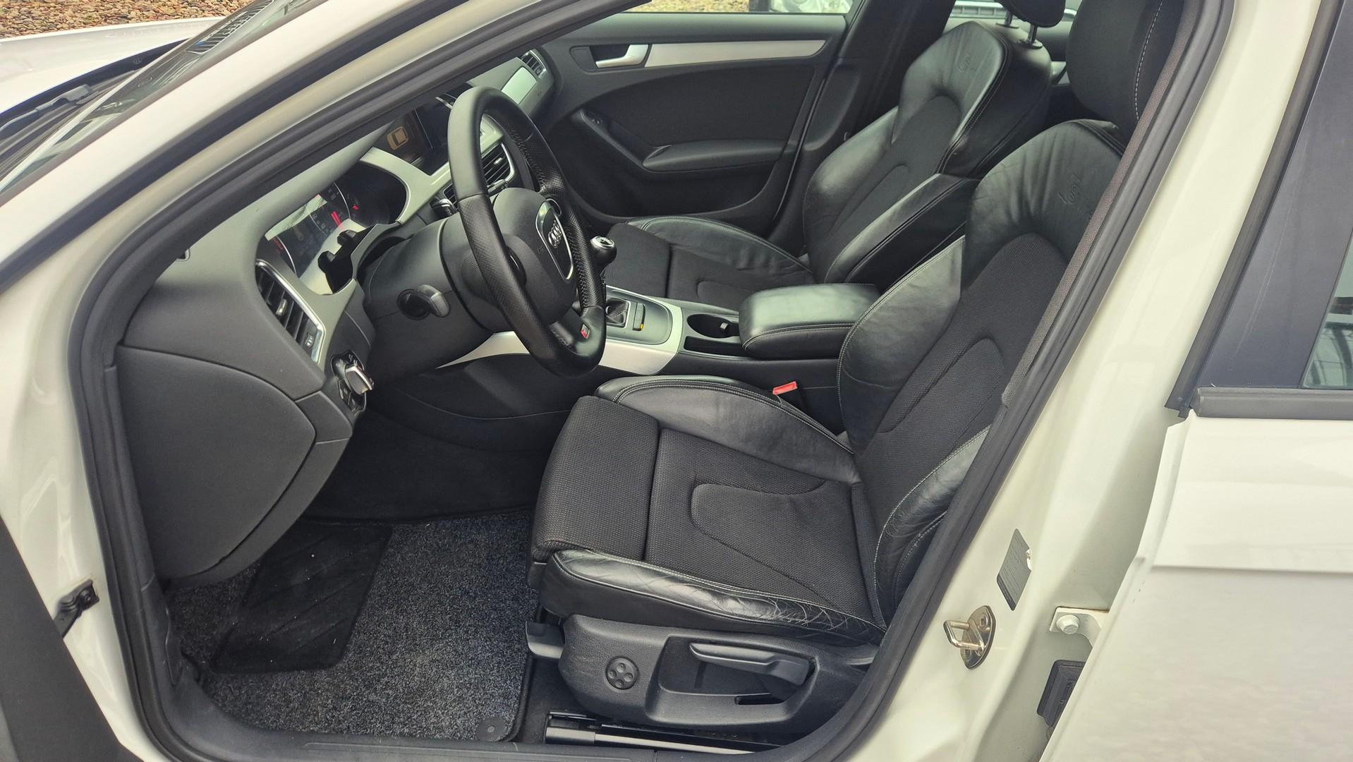 Audi A4 2.0 TFSI S-Line bi xenon Skóra 
