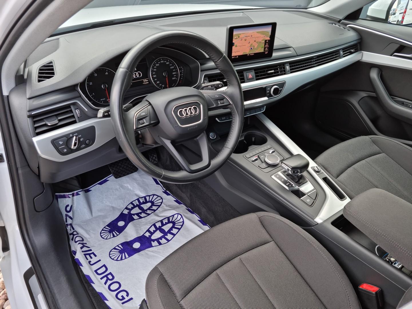 Audi A4 2.0 TDI Business Nawigacja Bi Xenon  z VAT