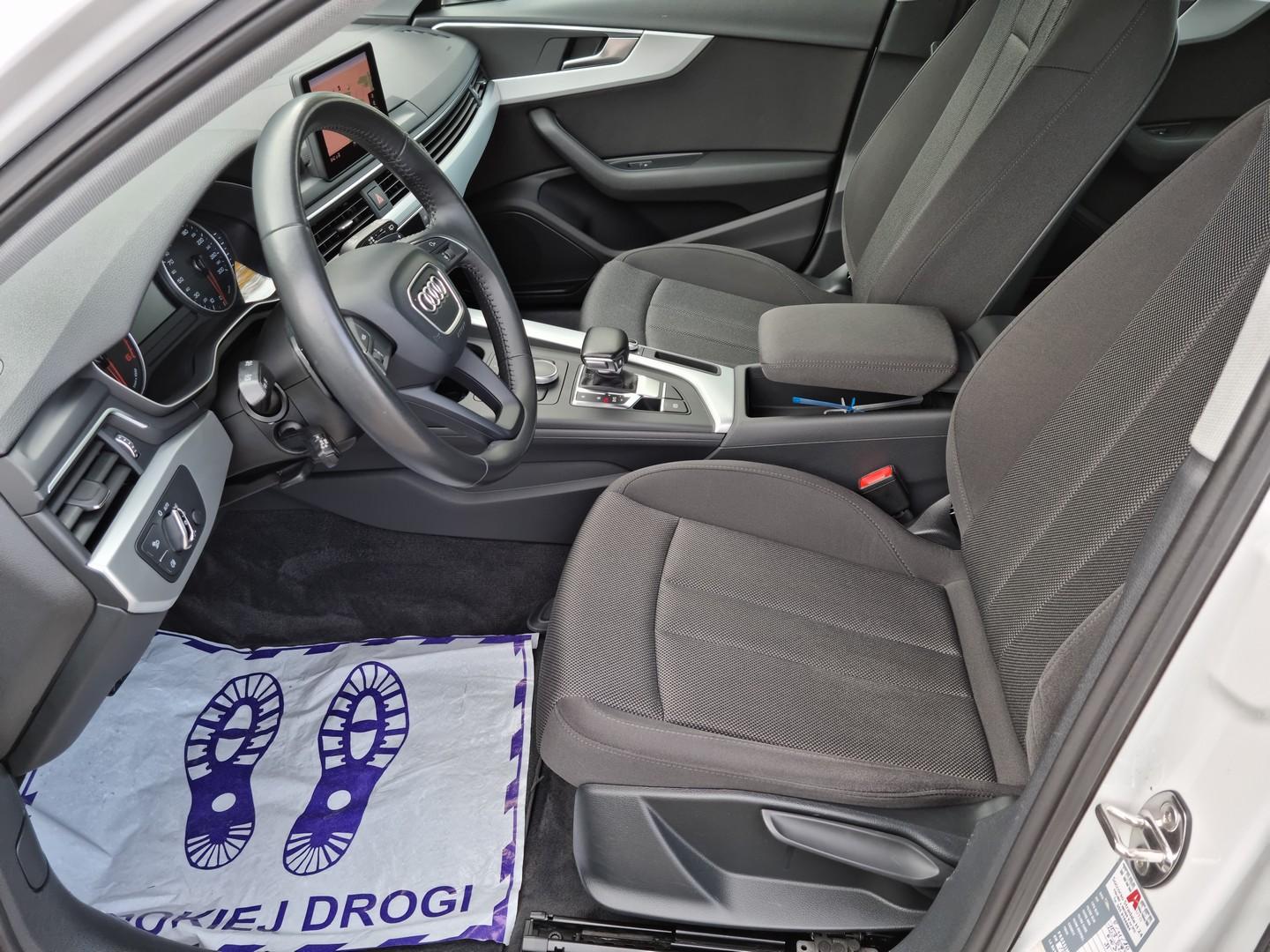 Audi A4 2.0 TDI Business Nawigacja Bi Xenon  z VAT