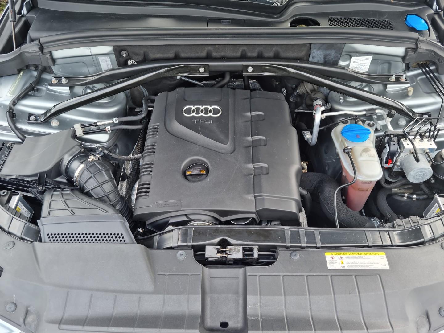 Audi Q5 2.0 TFSI Quattro HAK Nawigacja Tempomat Bi Xenon