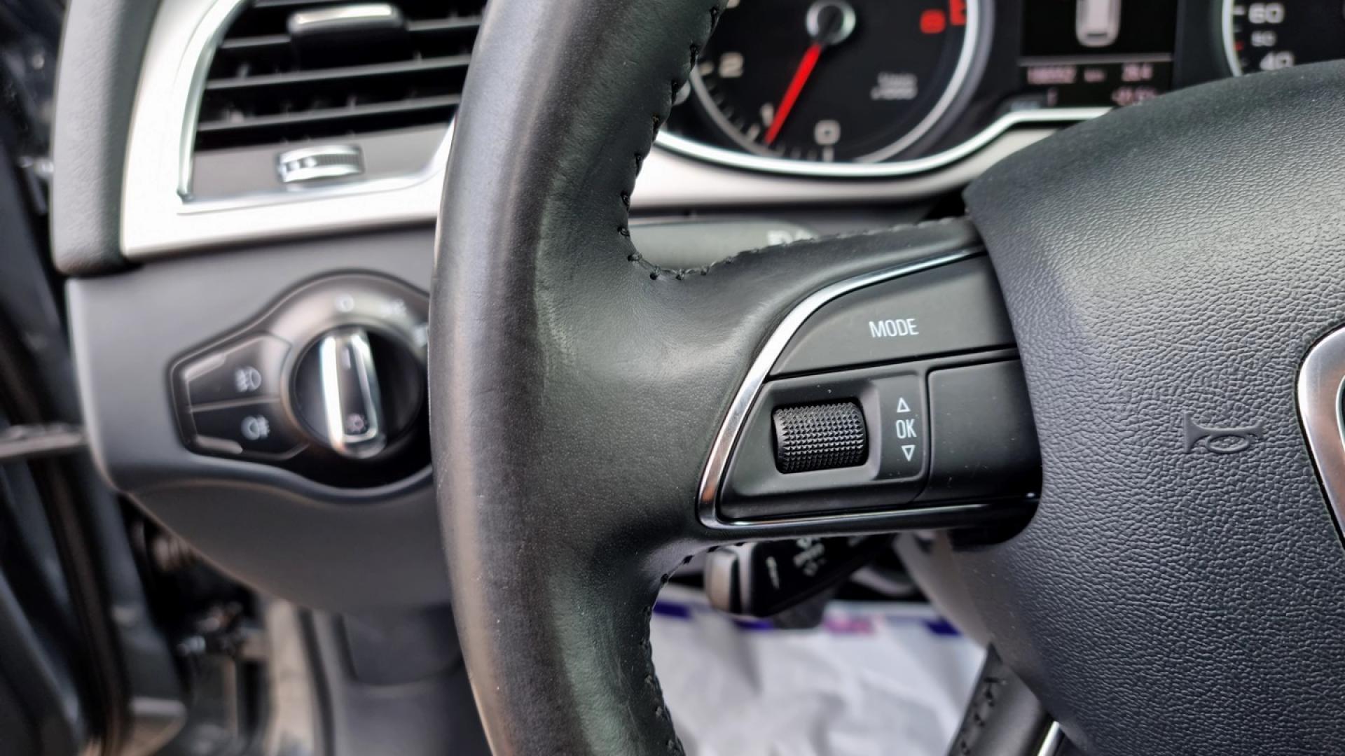 Audi A4 Avant Attraction Nawigacja Grzane fotele Tempomat